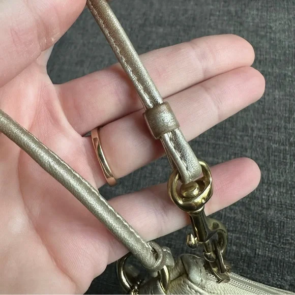 Vintage Y2K Gold Coach Wristlet - Picture 5 of 10